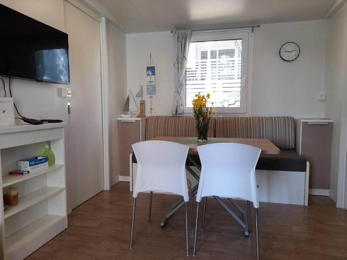 Mobile Home Lux Otok Murter Jezera Exteriör bild